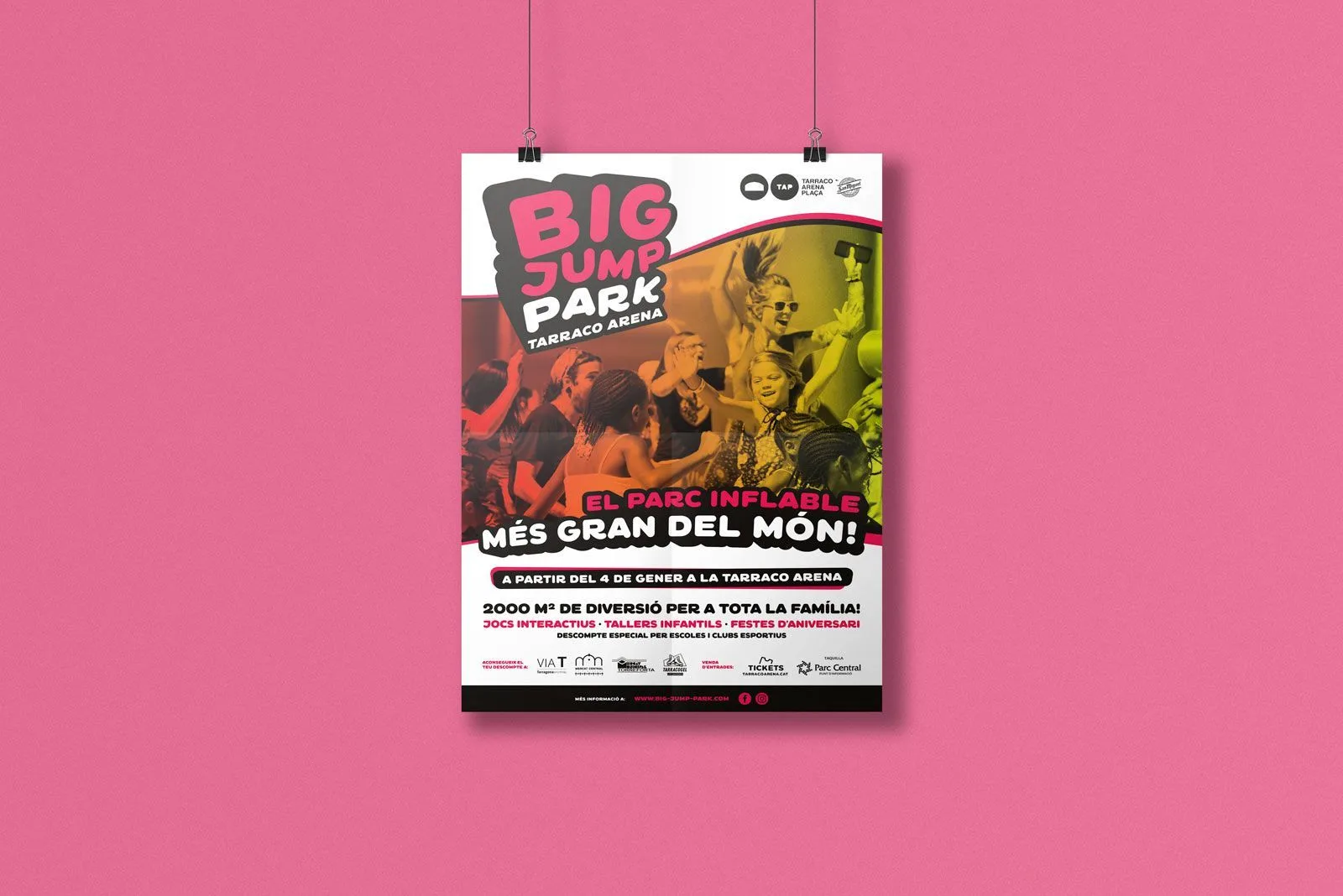 Cartel de Big Jump Park, el parque inflable de Tarraco Arena