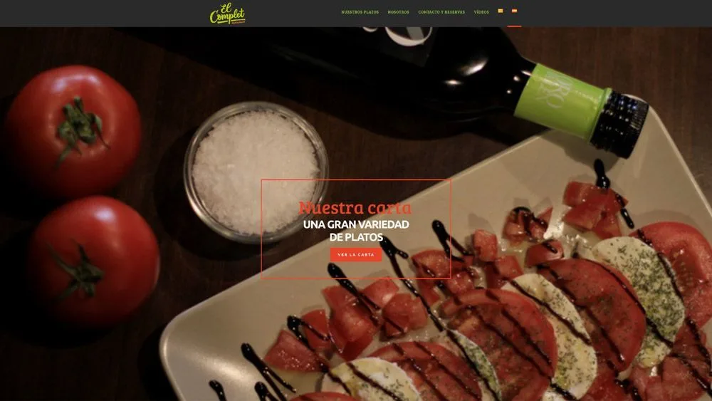 Página de la web de El Complet con un plato de la carta